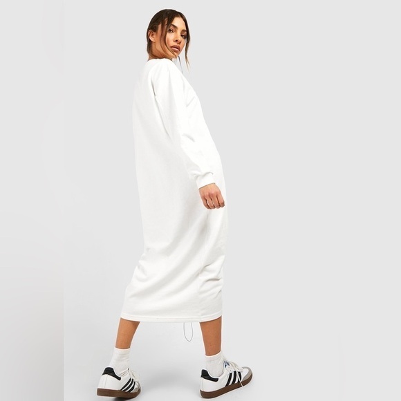 Boohoo White Long Sleeve Ruched Sweatshirt Dress Sz XS | Casual Chic Fall Outfit - Picture 8 of 11